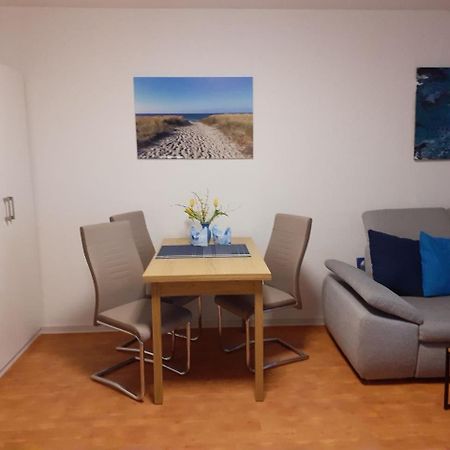 Aquamarin - Charmantes Appartement Mit Balkon 罗斯托克 外观 照片