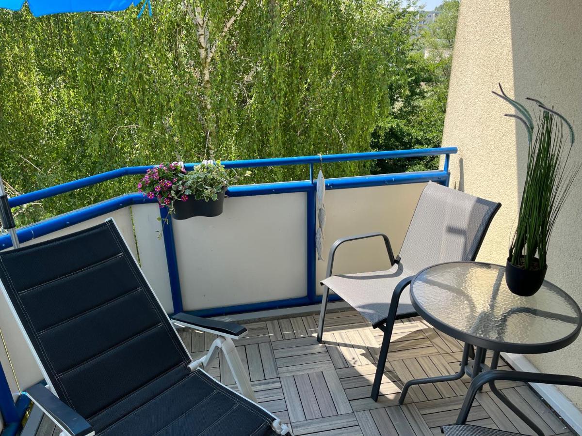 Aquamarin - Charmantes Appartement Mit Balkon 罗斯托克 外观 照片