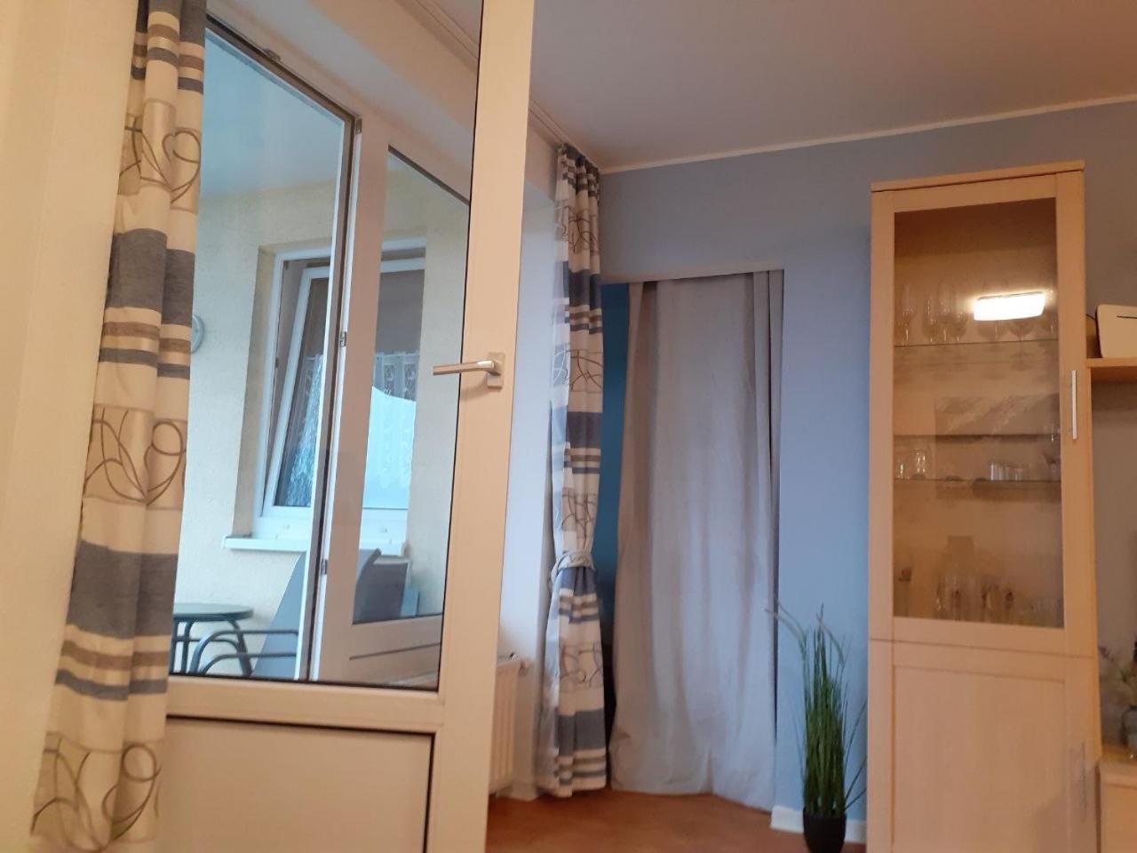 Aquamarin - Charmantes Appartement Mit Balkon 罗斯托克 外观 照片
