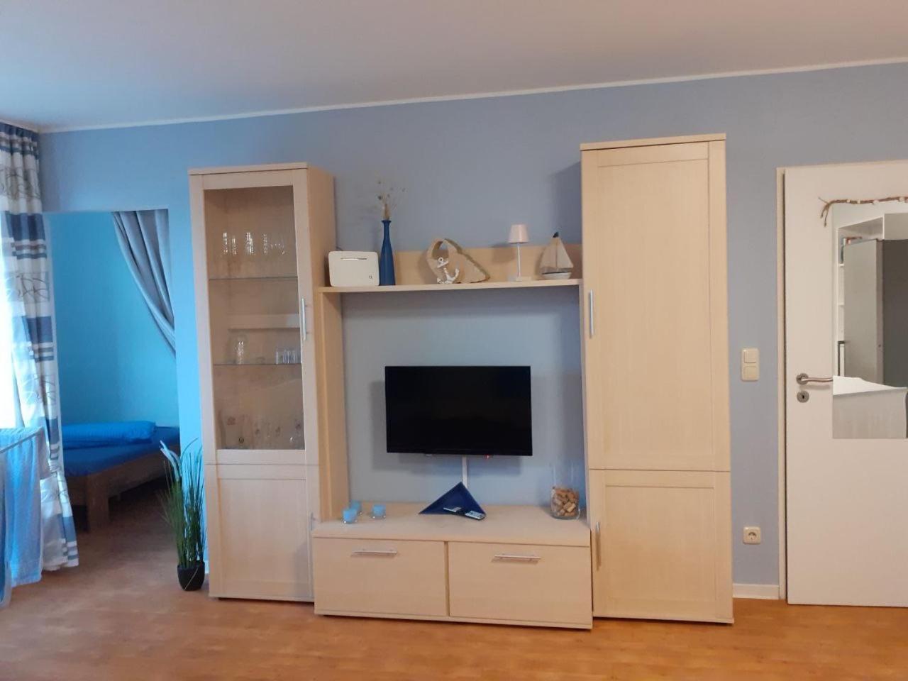 Aquamarin - Charmantes Appartement Mit Balkon 罗斯托克 外观 照片